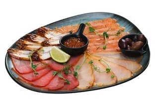 Fish platter with red caviar 240/20/140 g (țipar, ton, marlin, somon)